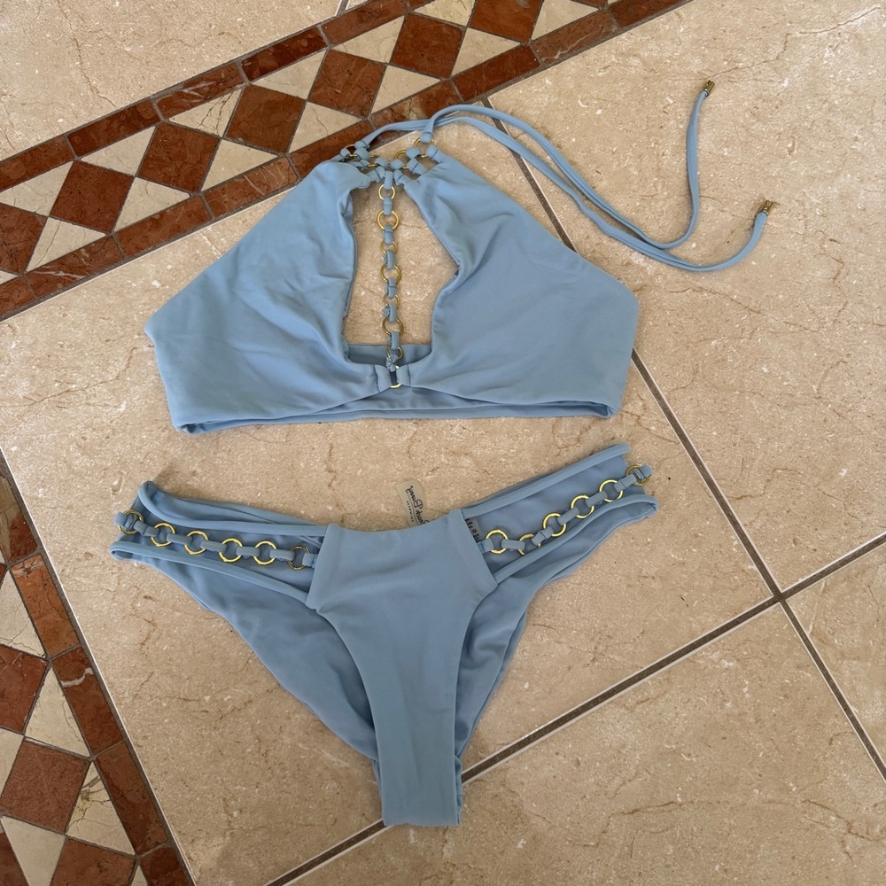 Beach bunny Ireland ring blue bikini set